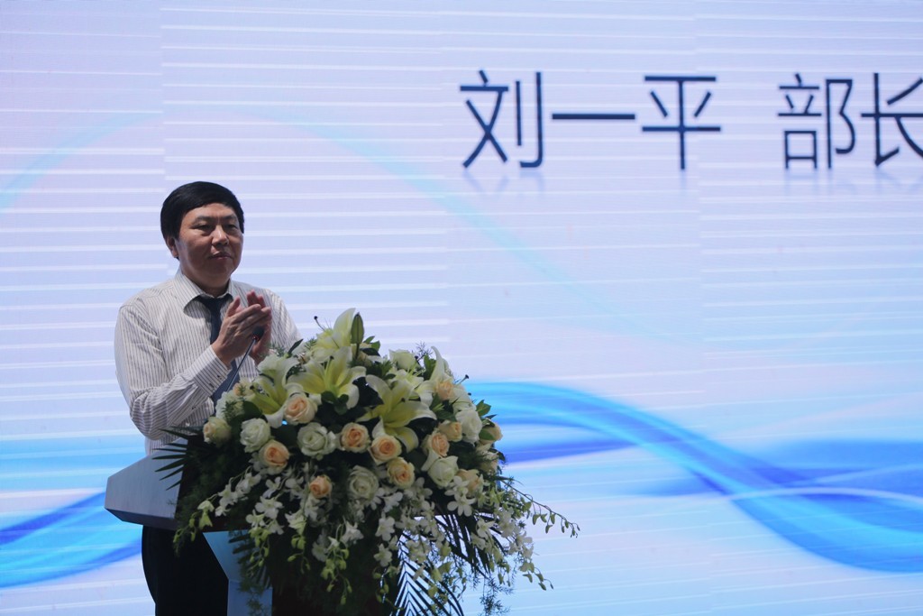 mlESj75EwP/imgs/20230415/4e7114b8ed0e4aeae22ec2c0a12e891d.jpg